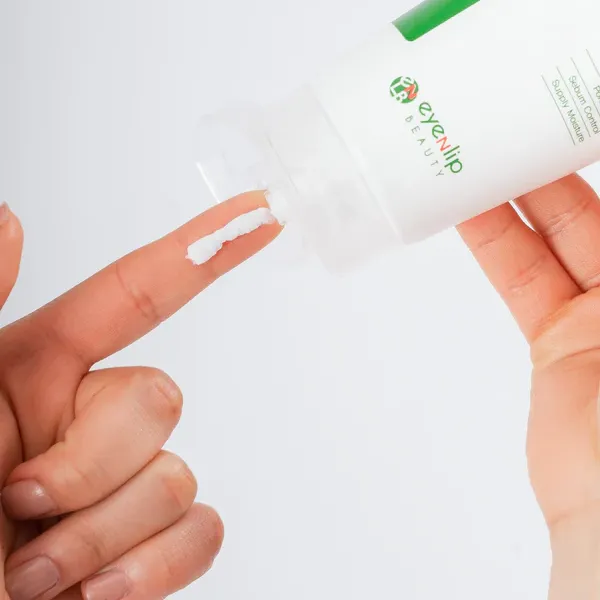 Ac_Clear_Cleasing_Foam_01_6d580dd0-7f9a-4ba0-9f1a-5a9c6c3a85d8